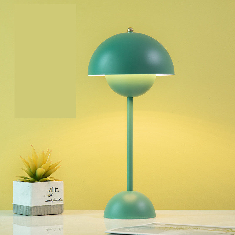 Creative Nordic Simple Bud Table Lamp Saor Style