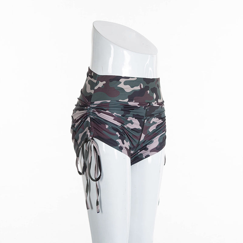 Camouflage slim shorts