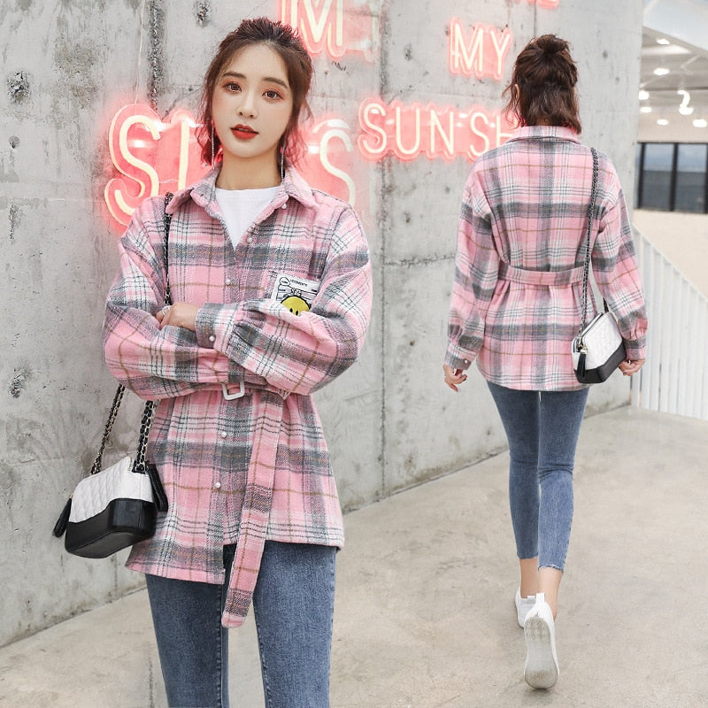 Tie two thick plaid shirts Saor Style