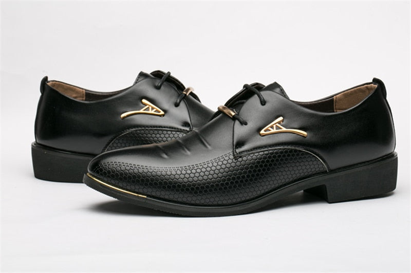 luxury Brand Classic Man Pointed Toe Dress Shoes Mens Patent Leather Black Wedding Shoes Oxford Formal Shoes Big Size fashion Saor Style