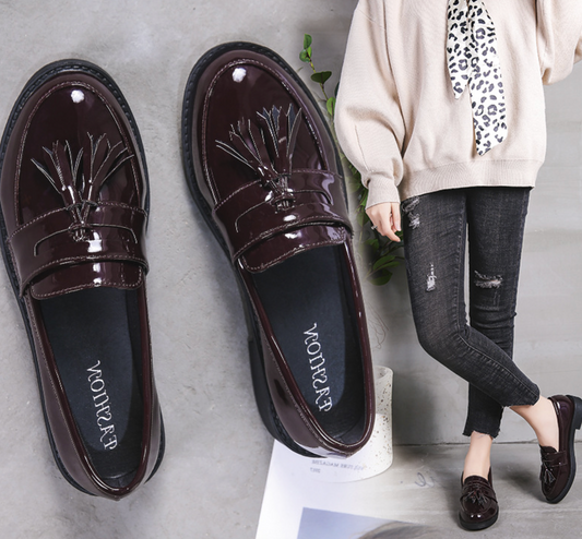 Women shoes girl shoes fashion style black color with UK fashion style Saor Style
