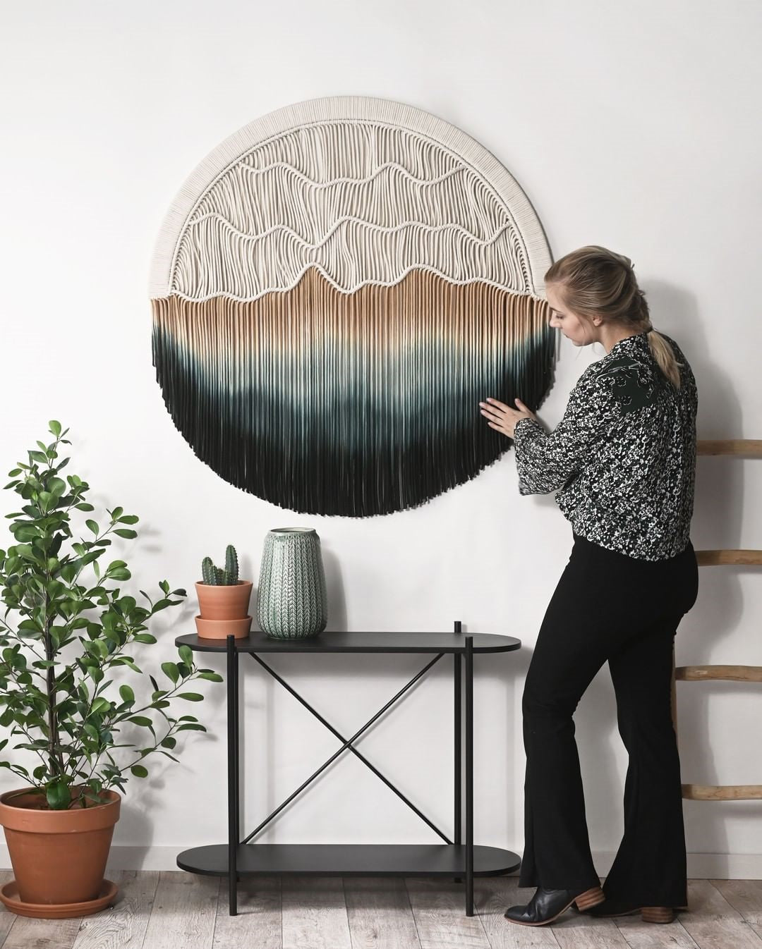 Nordic Hand-dyed Woven Round Tapestry Saor Style