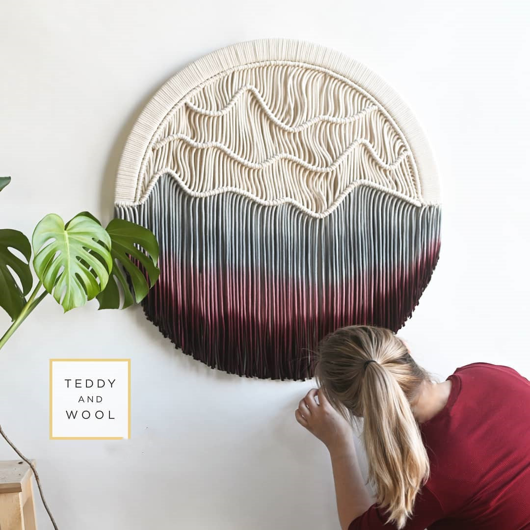 Nordic Hand-dyed Woven Round Tapestry Saor Style