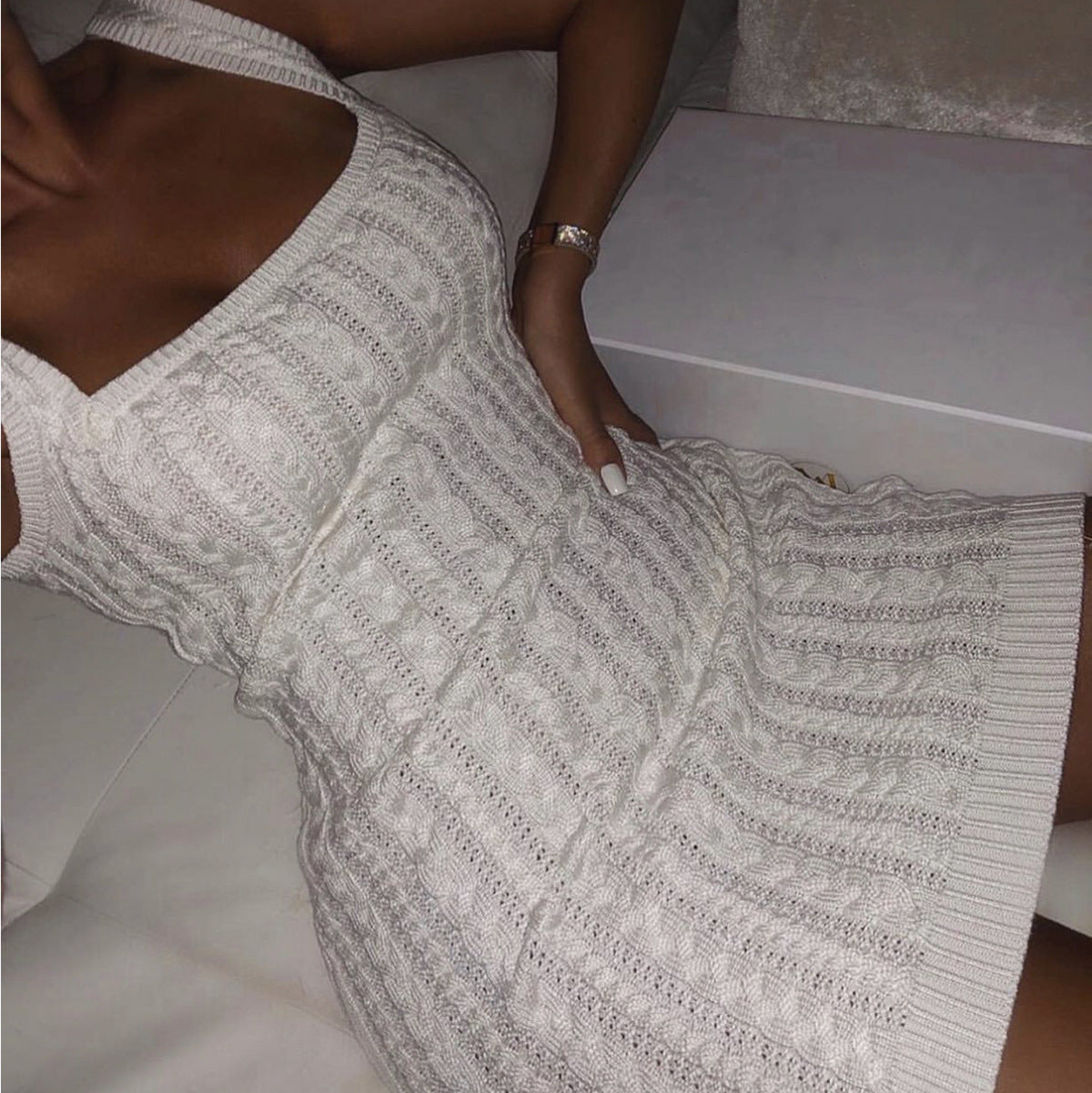 Knitted suspender skirt