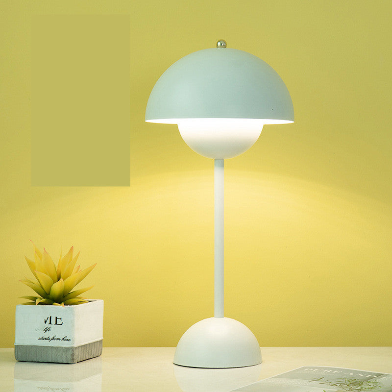 Creative Nordic Simple Bud Table Lamp Saor Style