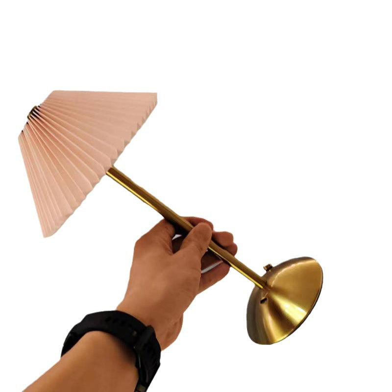 Light Luxury Metal Creativity Mushroom Small Night Lamp GND Products