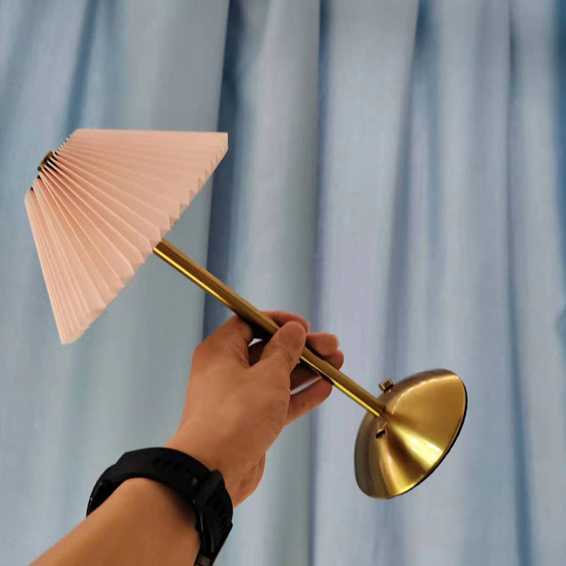 Light Luxury Metal Creativity Mushroom Small Night Lamp GND Products