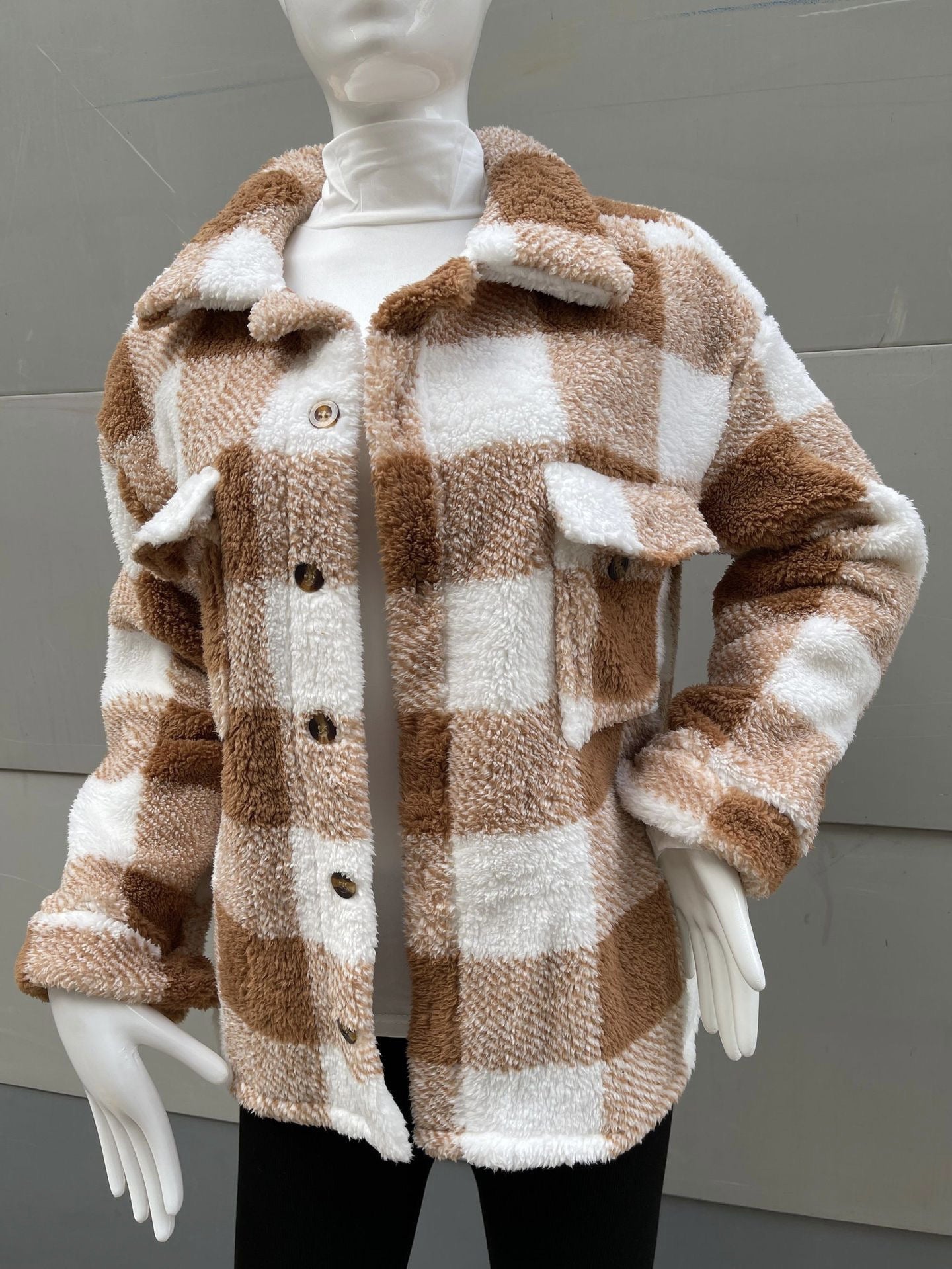 Autumn And Winter Long Sleeve Double Pocket Plaid Furry Coat Women Saor Style