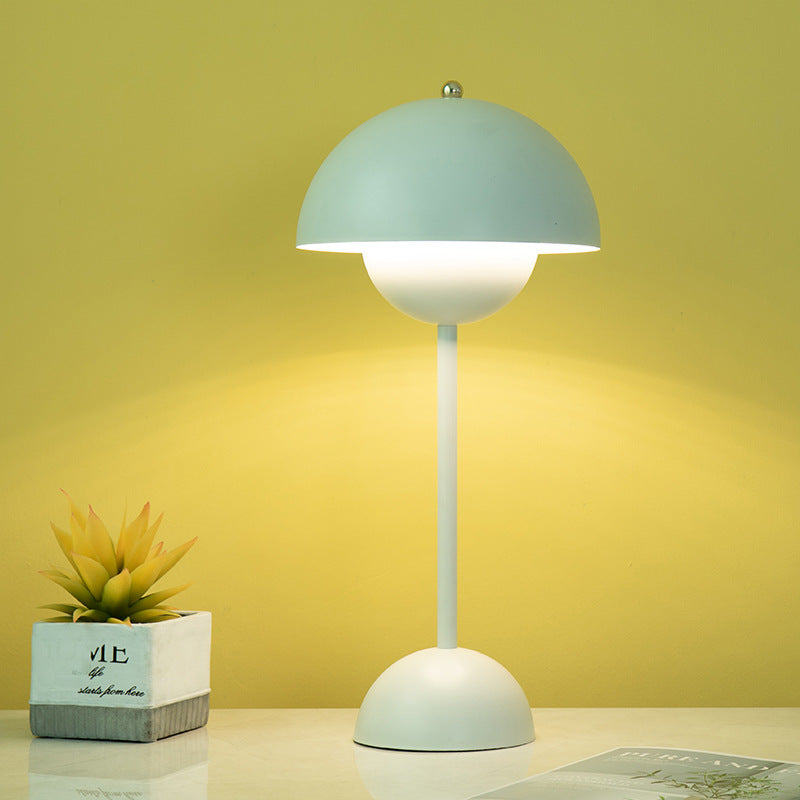Creative Nordic Simple Bud Table Lamp Saor Style